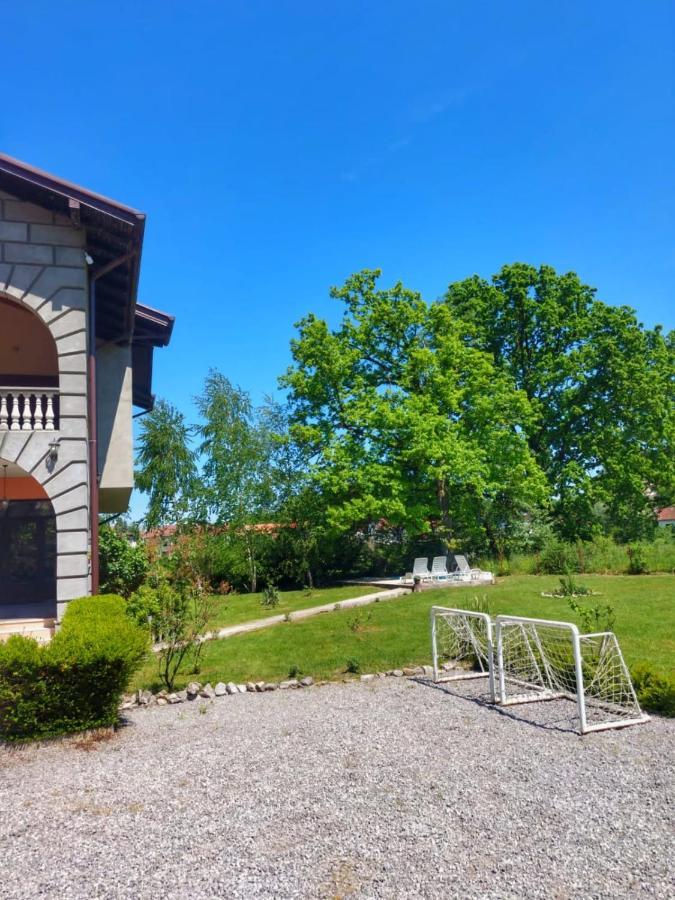 Vacation Home Keskic Velika Gata Ngoại thất bức ảnh