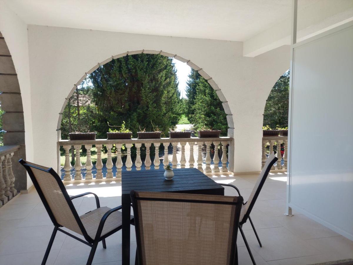 Vacation Home Keskic Velika Gata Ngoại thất bức ảnh