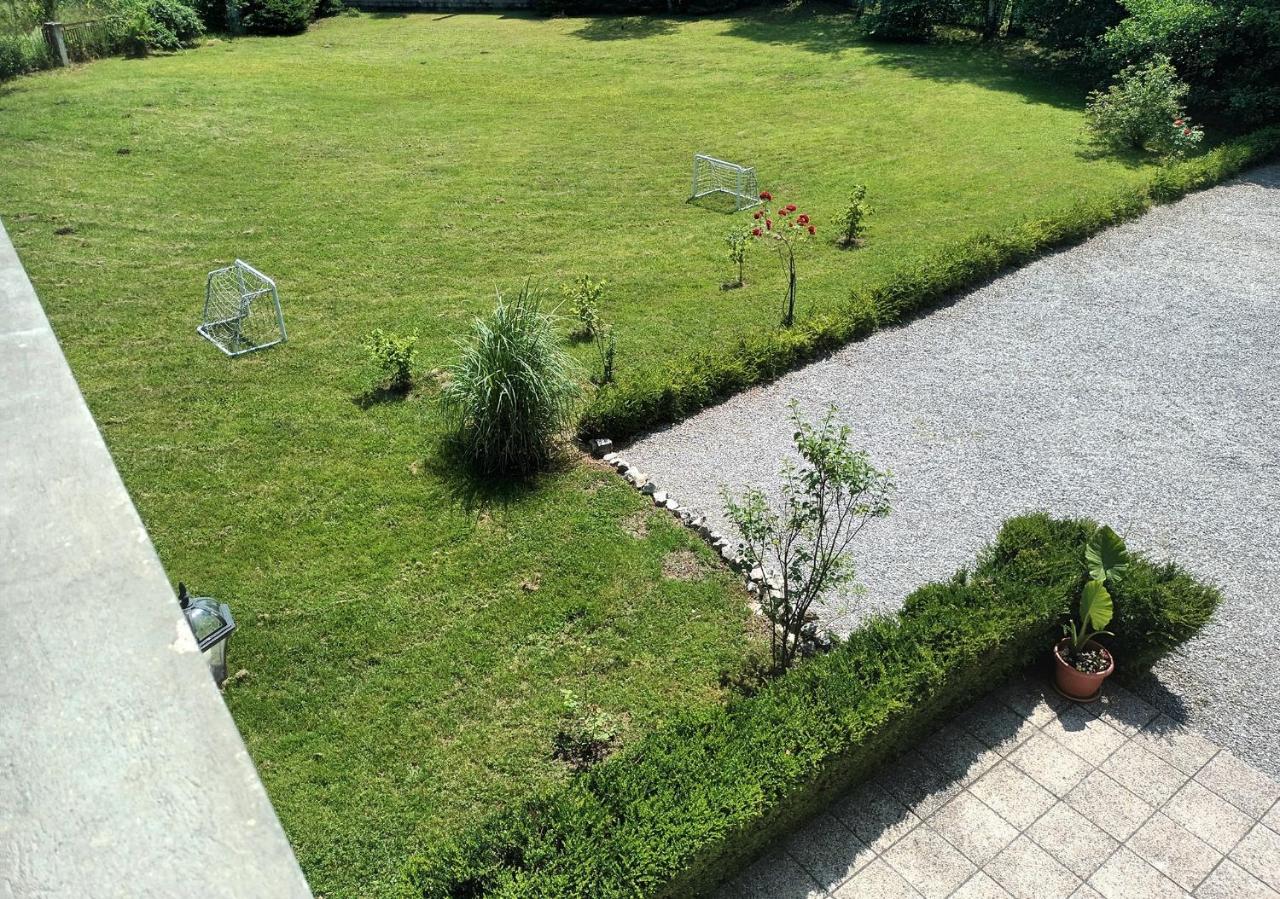 Vacation Home Keskic Velika Gata Ngoại thất bức ảnh