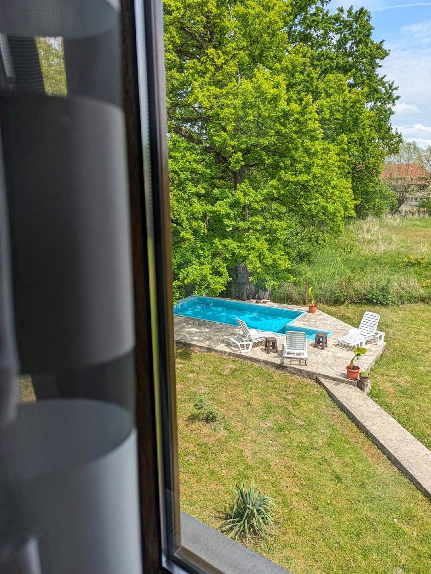 Vacation Home Keskic Velika Gata Ngoại thất bức ảnh