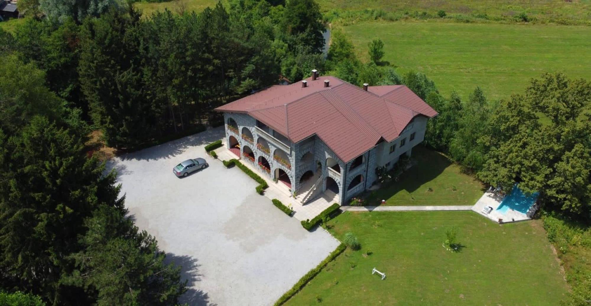 Vacation Home Keskic Velika Gata Ngoại thất bức ảnh