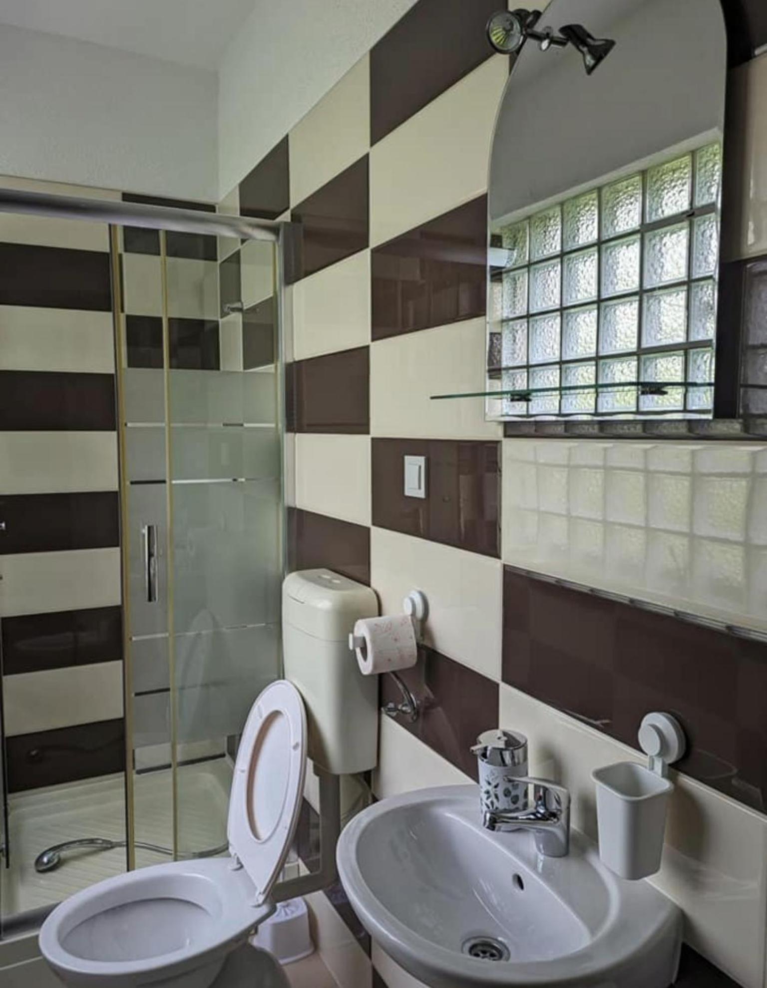 Vacation Home Keskic Velika Gata Ngoại thất bức ảnh