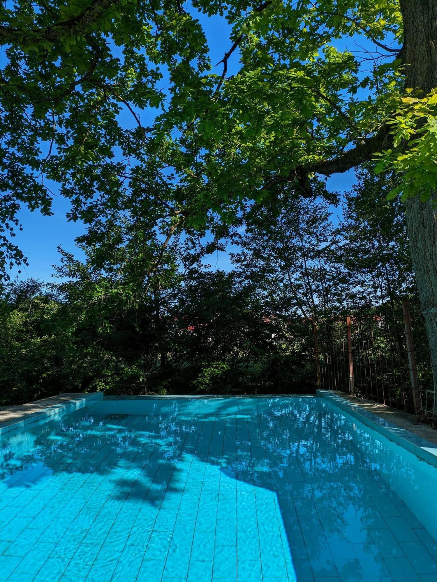 Vacation Home Keskic Velika Gata Ngoại thất bức ảnh