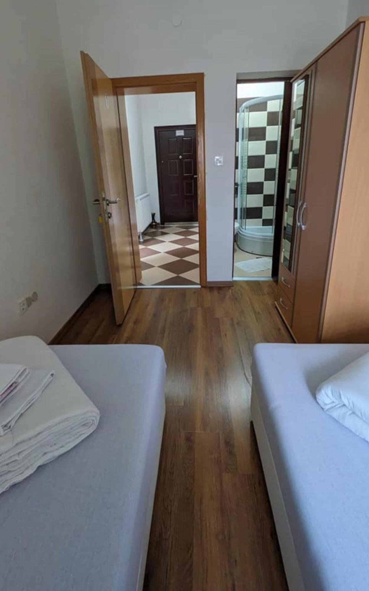 Vacation Home Keskic Velika Gata Ngoại thất bức ảnh